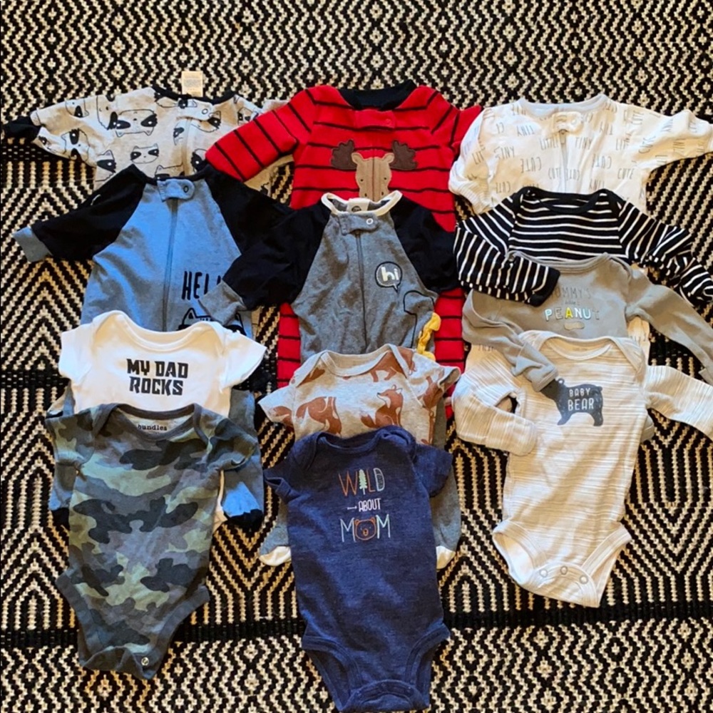 Lot or 12 newborn baby boy onesies and footie pjs